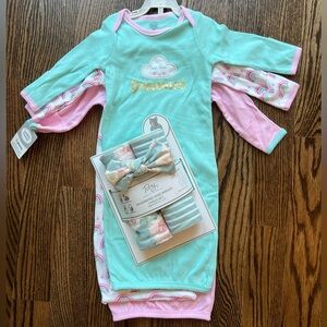 Baby clothes bundle